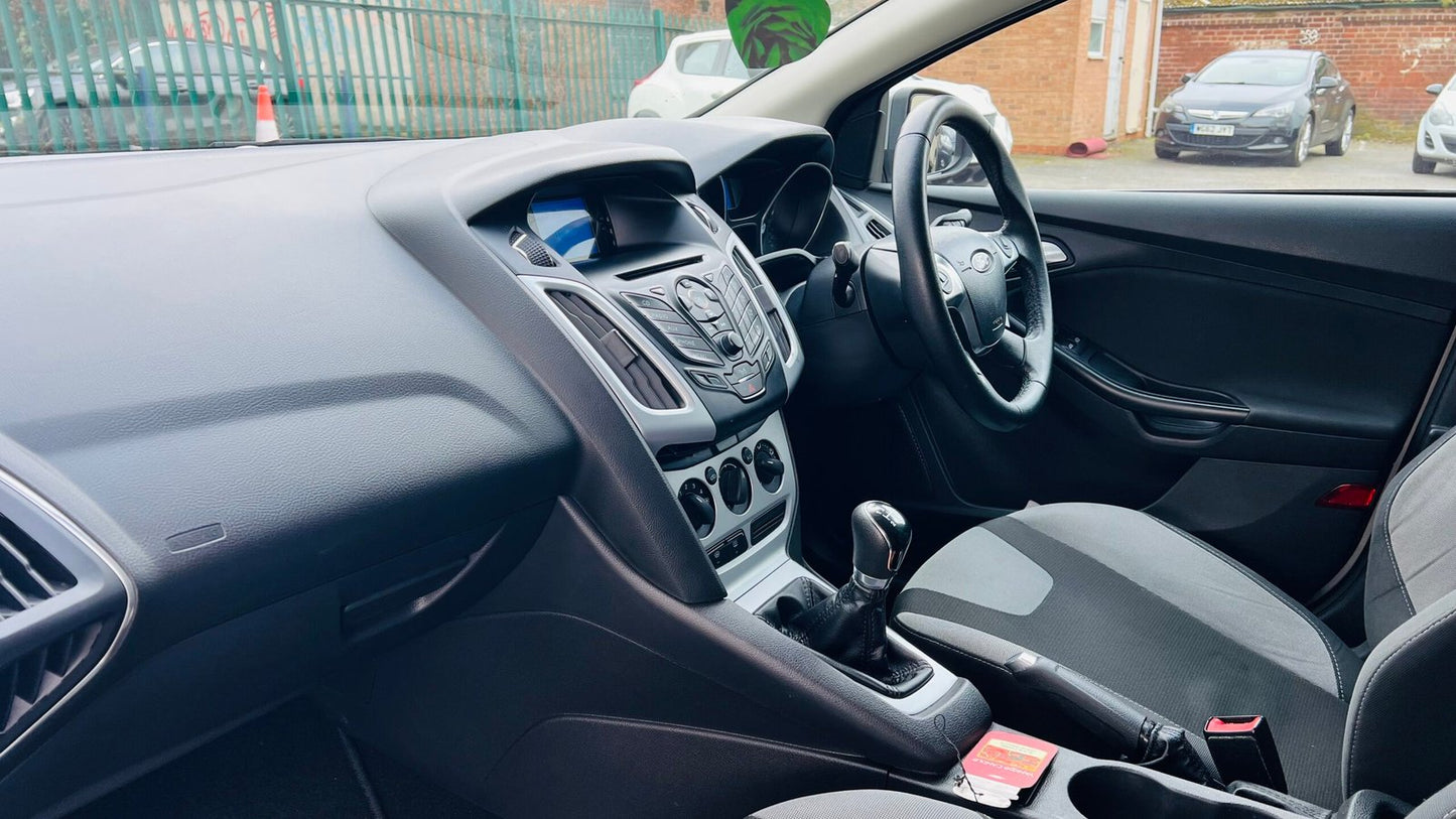 Ford Focus 1.6L Petrol 2011 image 27