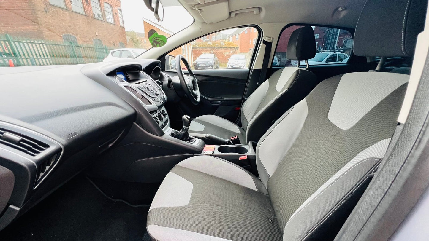 Ford Focus 1.6L Petrol 2011 image 28