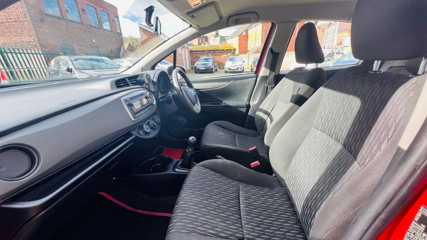 Toyota Yaris 1.0L Petrol 5dr 2012 image 24