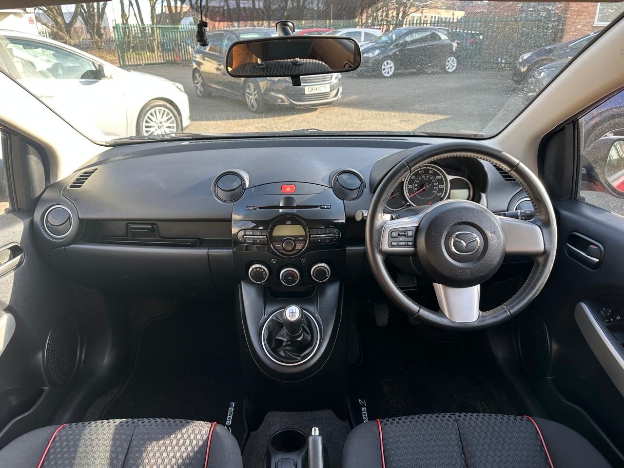 Mazda Mazda2 1.3L Petrol 2011 image 1