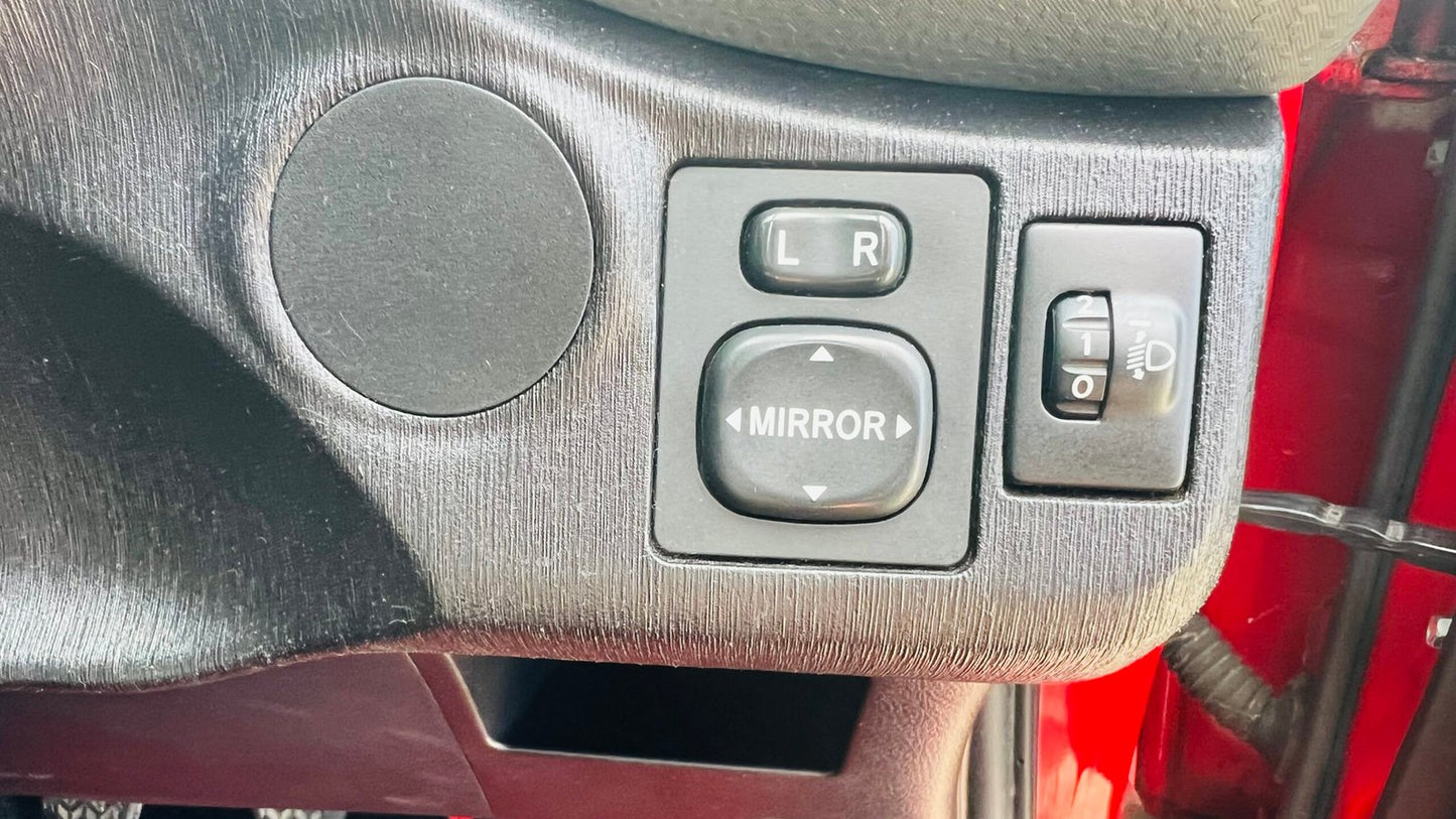 Toyota Yaris 1.0L Petrol 5dr 2012 image 14