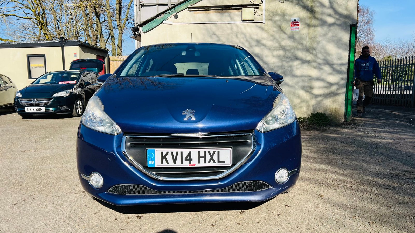 Peugeot 208 1.2L Allure 2014 5dr image 2