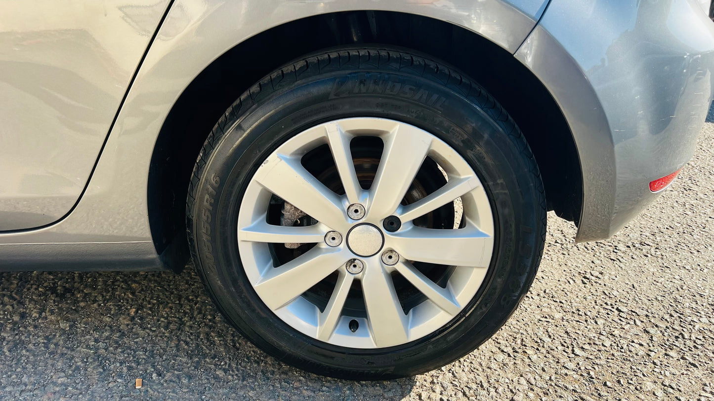 Volkswagen Golf 1.6L TDI 2012 5dr Euro 5