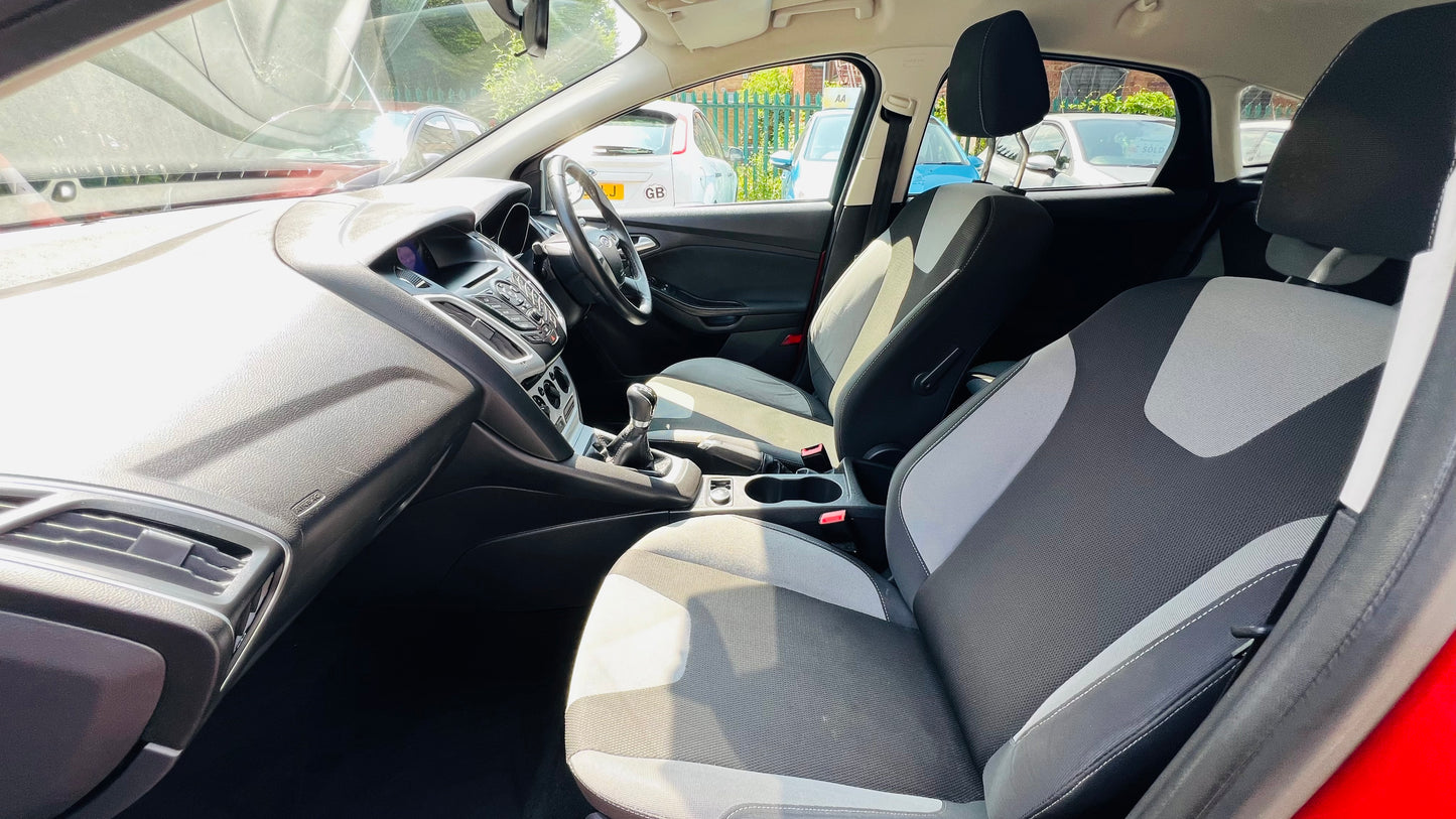 Ford Focus 1.6L Petrol ZETEC 5dr