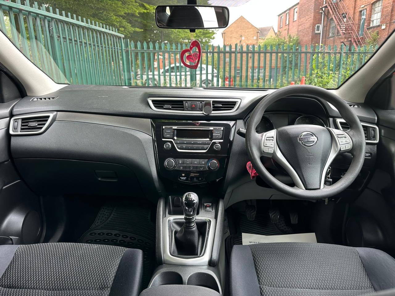 Nissan Qashqai 1.2 DIG-T Visia 2WD 2014