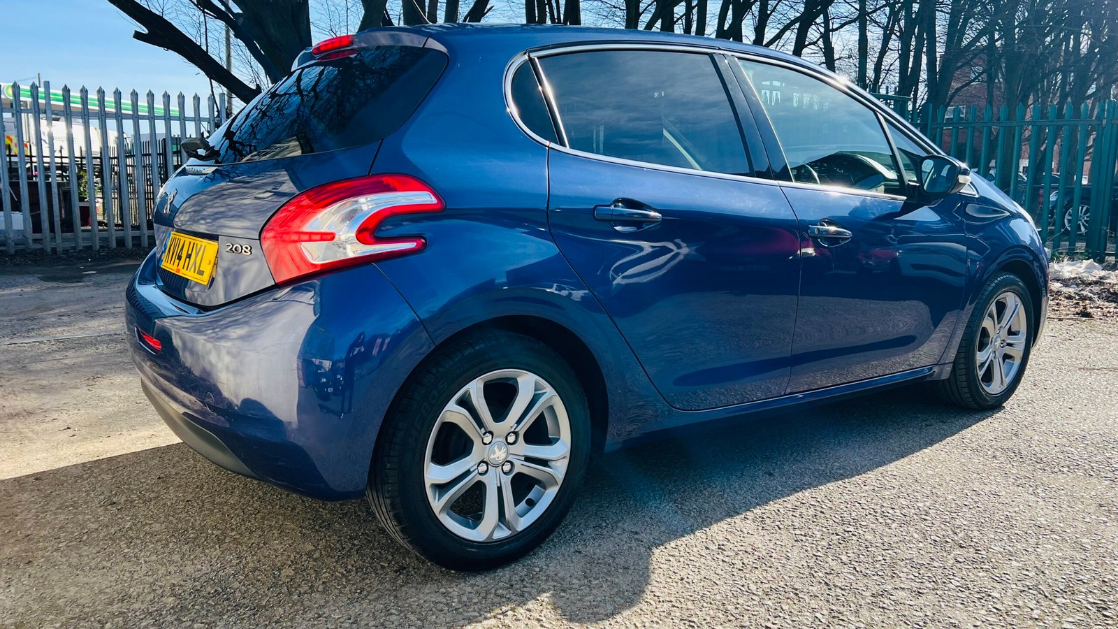 Peugeot 208 1.2L Allure 2014 5dr image 7